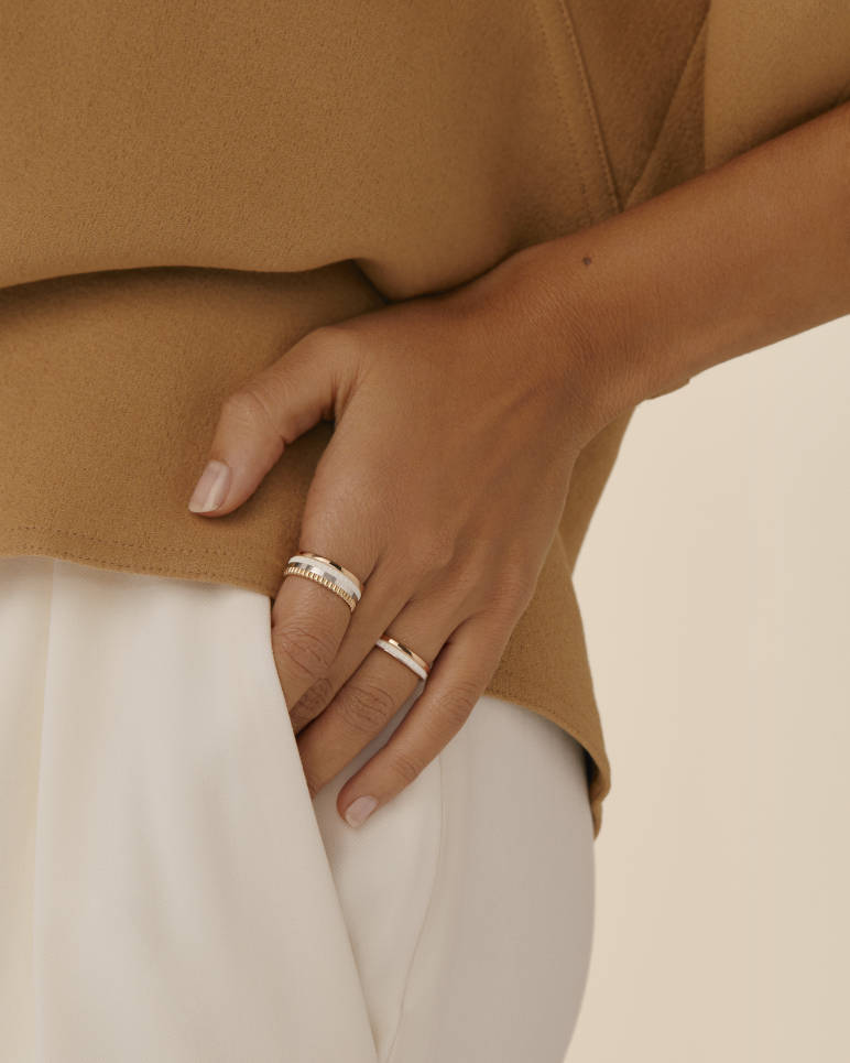 Second worn look Quatre White Edition Small Ring