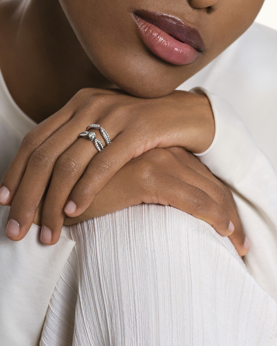 Pont de Paris订婚戒指