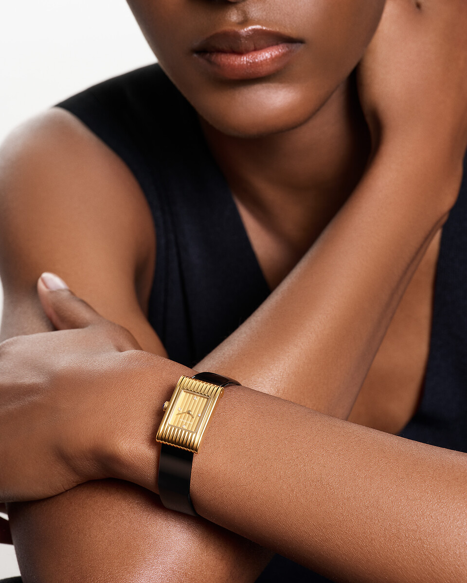 Reflet watch, 29.5 mm, yellow gold